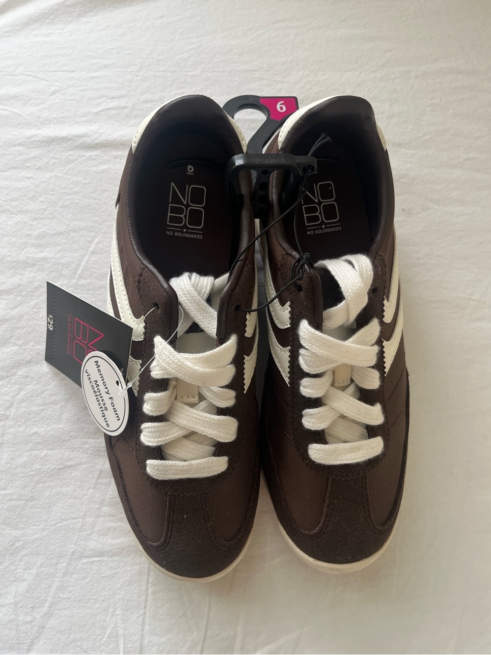 No Boundaries Women’s Casual Sneakers Brown